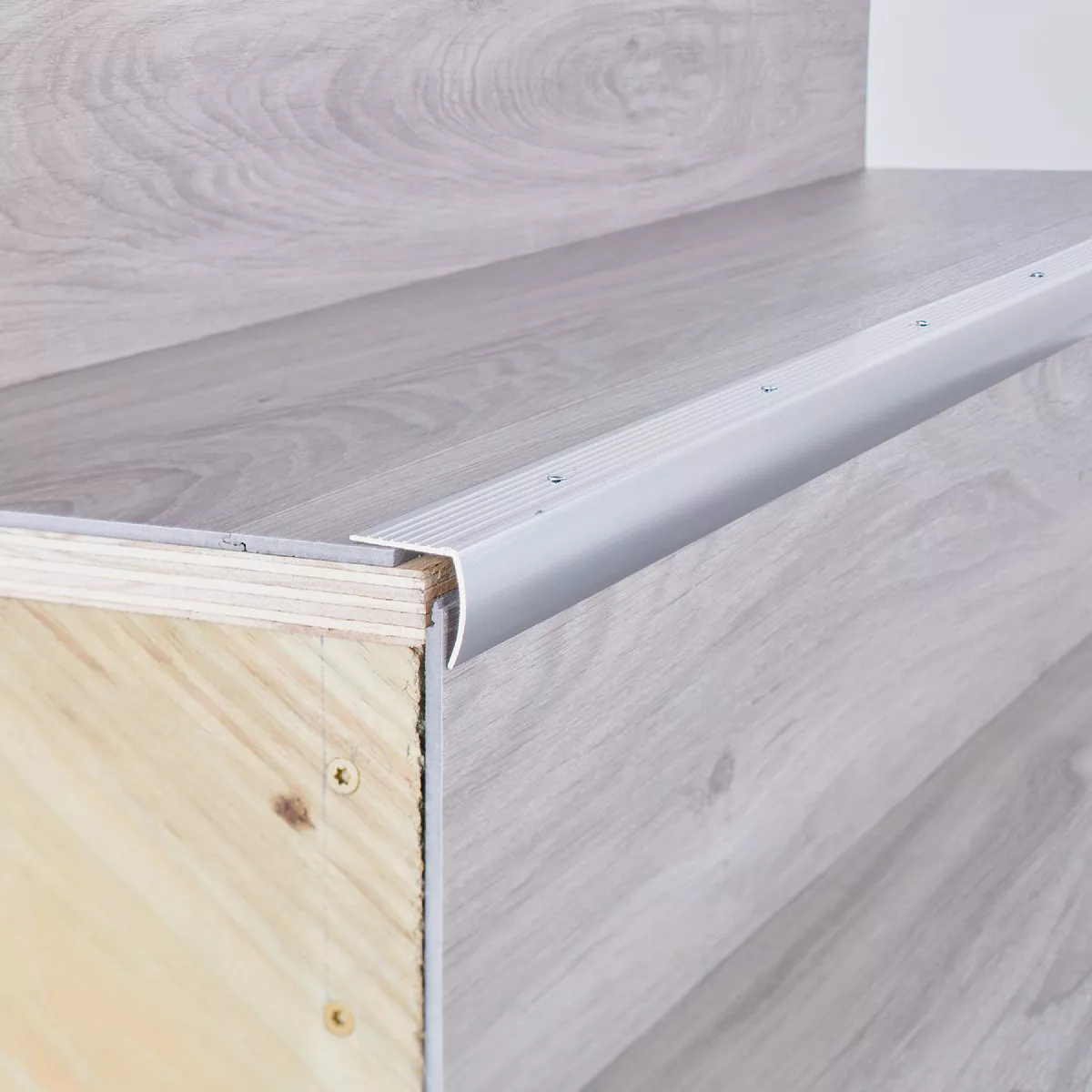 M-D Building Products 1-1/8 In. X 1-1/8 In. X 72 In. Polished Aluminum Stair Edging with Screw Nails - photo 5