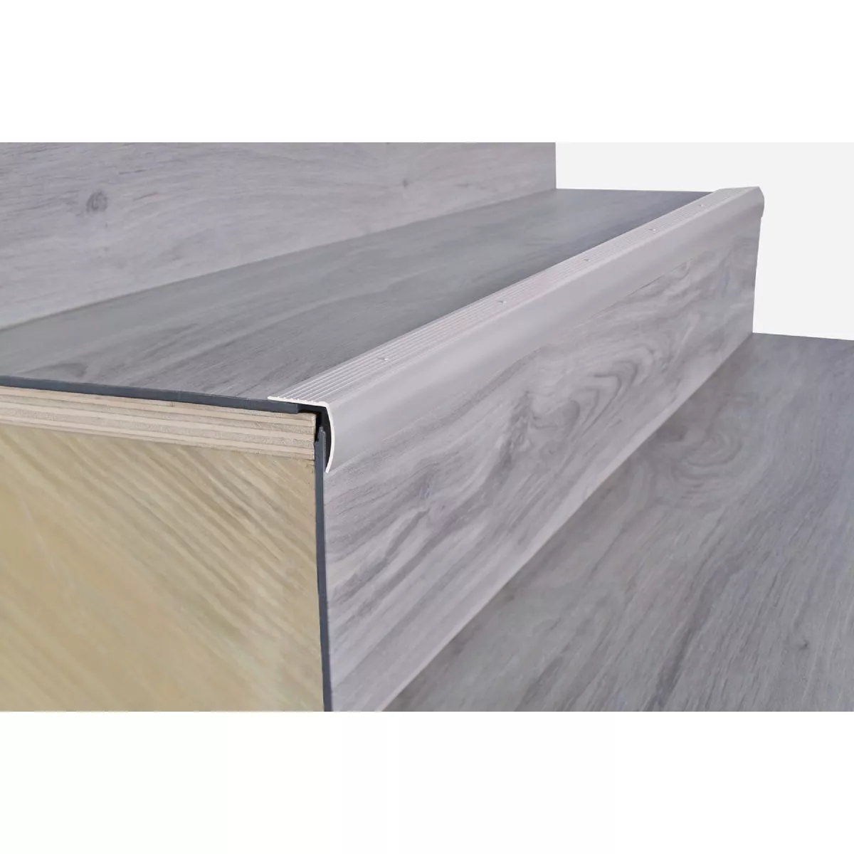 M-D Building Products 1-1/8 In. X 1-1/8 In. X 72 In. Polished Aluminum Stair Edging with Screw Nails - photo 6