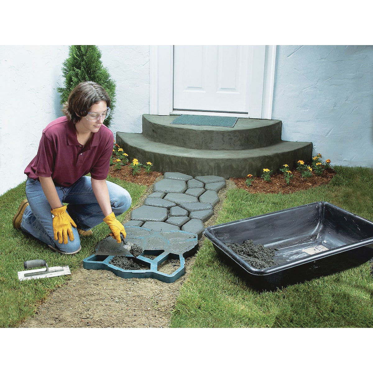 Quikrete Plastic Mold Reusable 2' Concrete Mold, Country Stone Do it Best