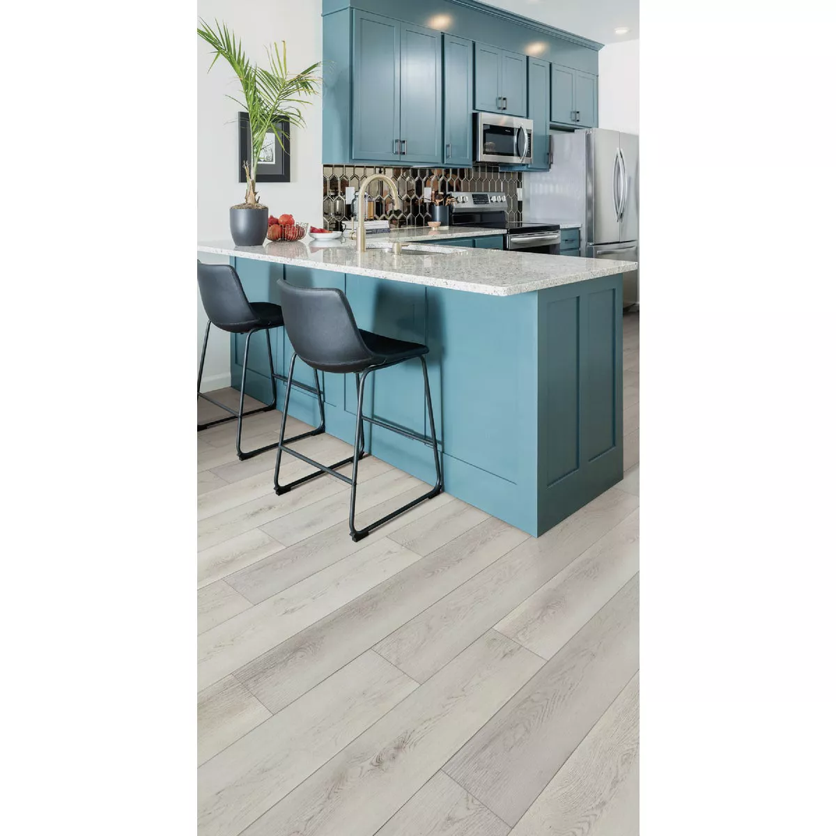Shaw Floorte Pro Paladin Plus Feather Grey 7 In. W x 48 In. L Vinyl Rigid Core Floor Plank (18.91 Sq. Ft./Case) - photo 2