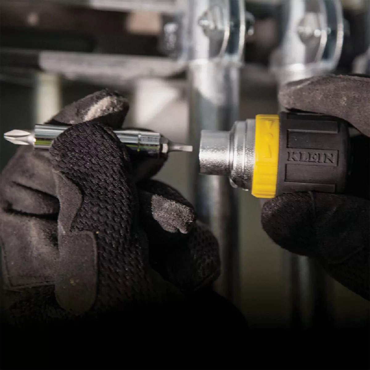 Klein 6-in-1 Stubby Ratcheting Screwdriver - photo 4