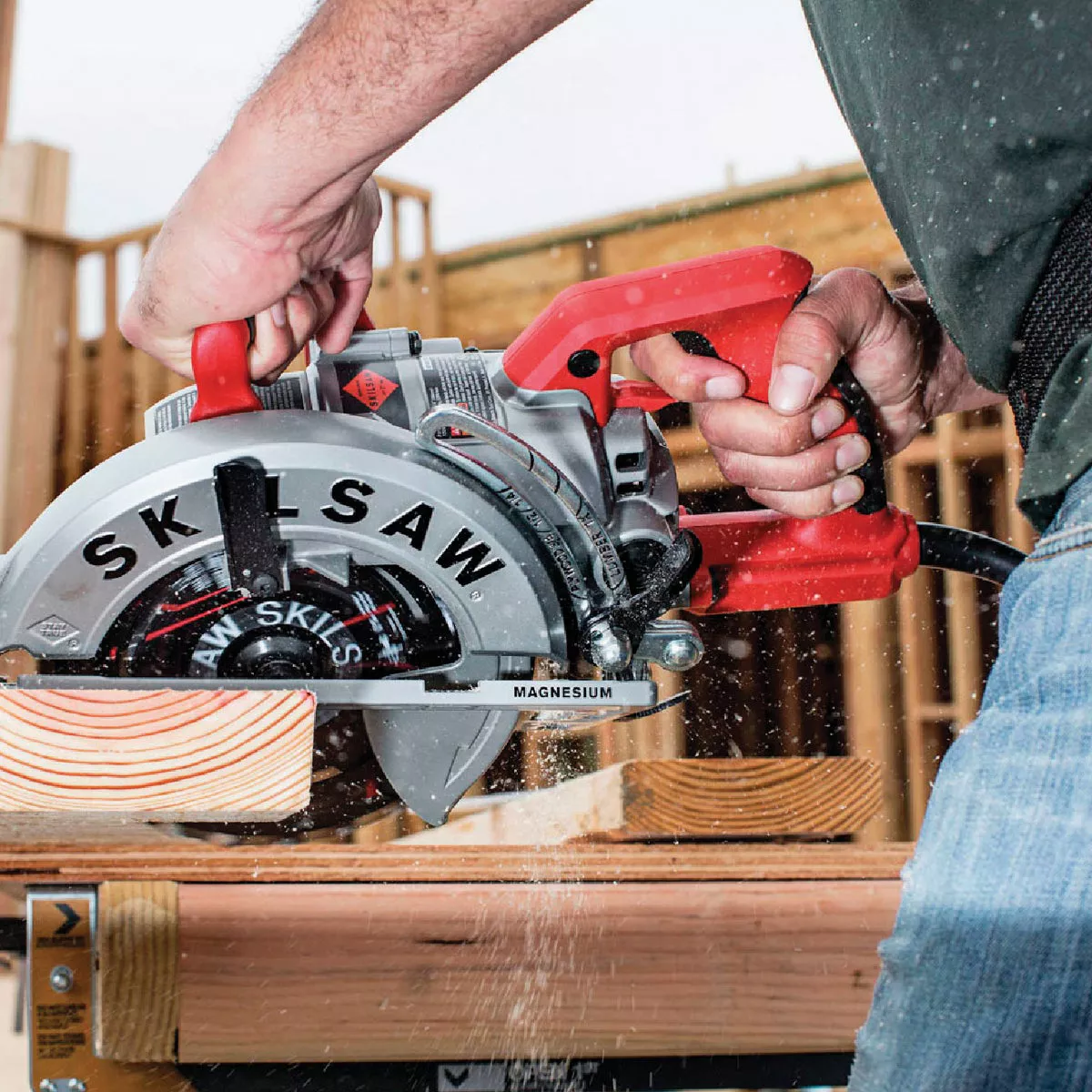SKILSAW 7-1/4 In. 15-Amp Lightweight Magnesium Worm Drive Circular Saw - photo 2