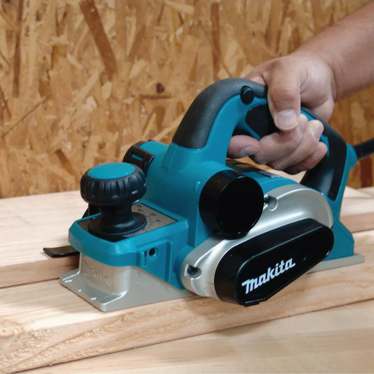 Makita 7.5A 3-1/4 In. 5/32 In. Planing Depth Planer - photo 5