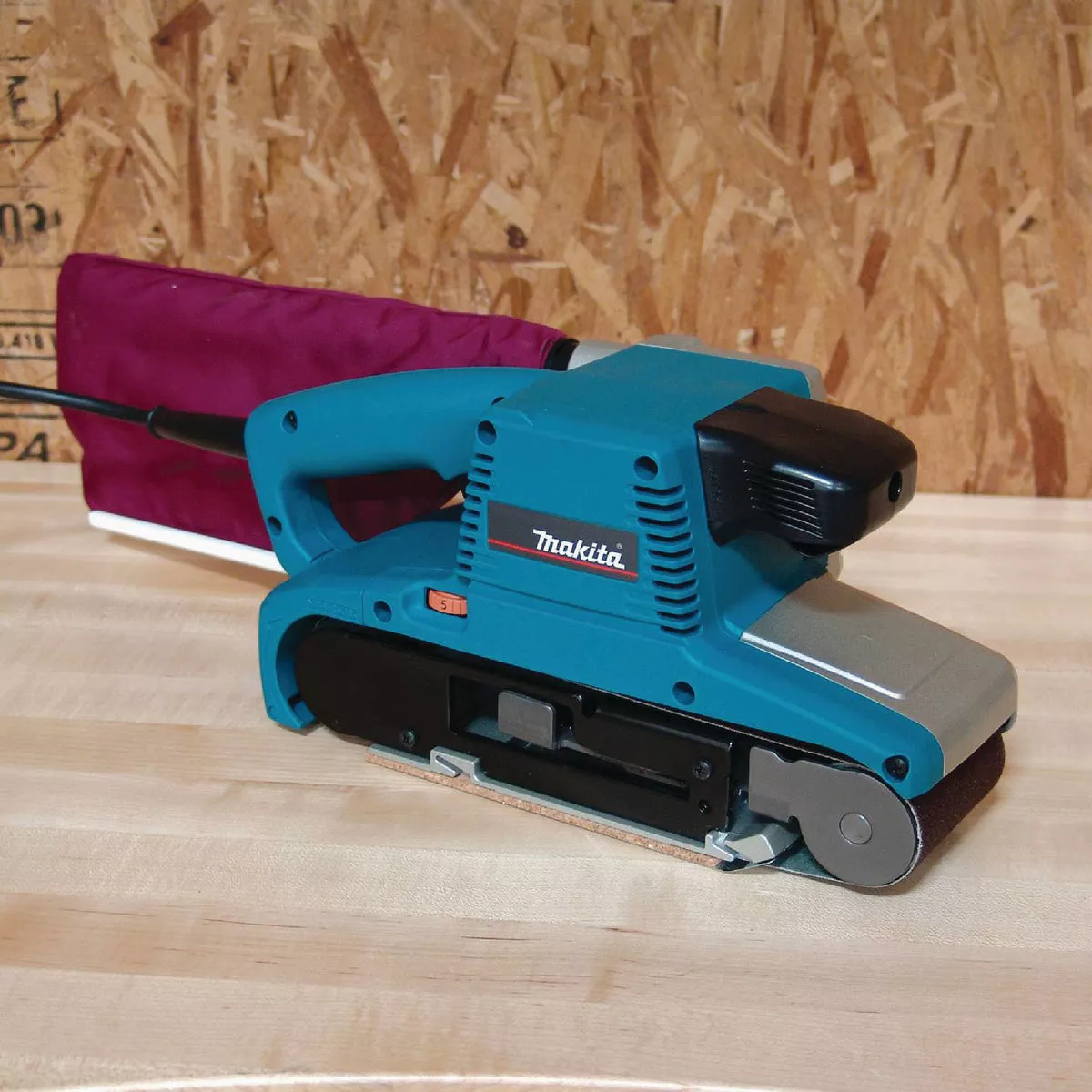 Makita 3 In. x 24 In. Belt Sander - photo 5