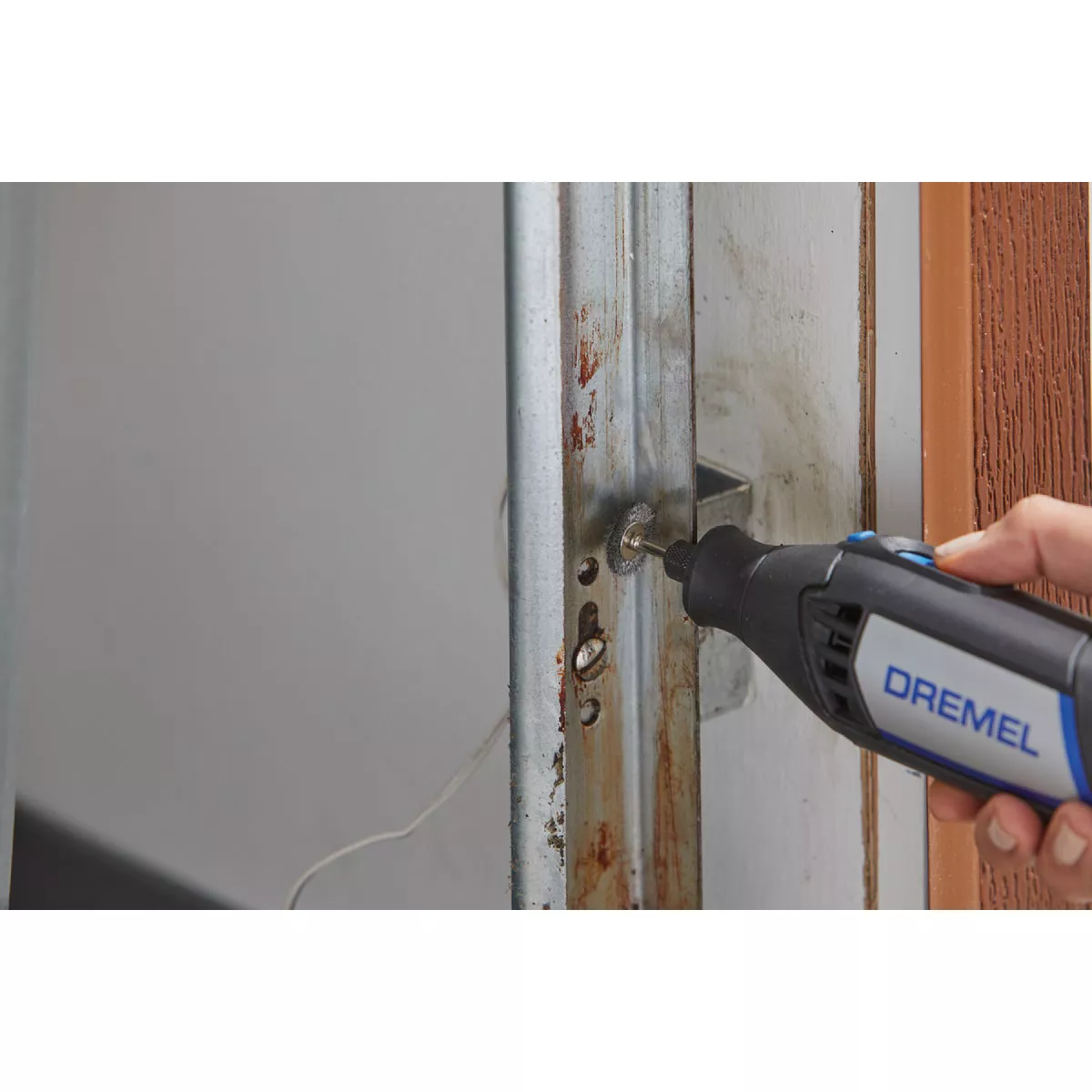 Dremel 3/4 In. Carbon Steel Wire Cleaning Brush (2-Pack) - photo 3