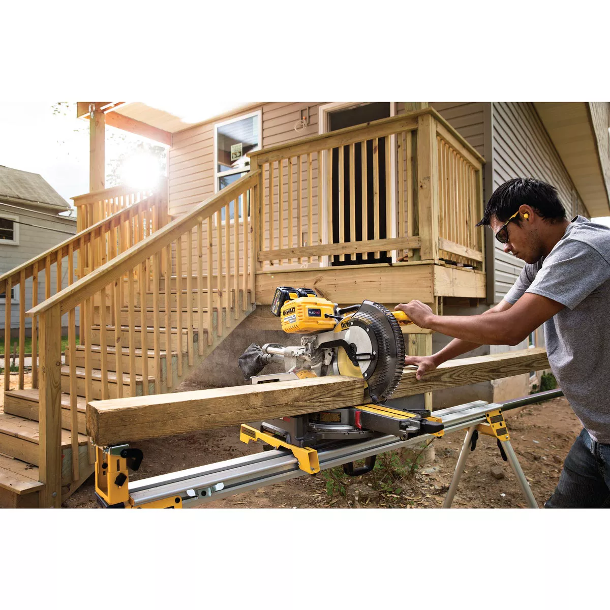 DEWALT FLEXVOLT 120-Volt MAX Lithium-Ion Brushless 12 In. Dual-Bevel Sliding Compound Cordless Miter Saw Kit - photo 2