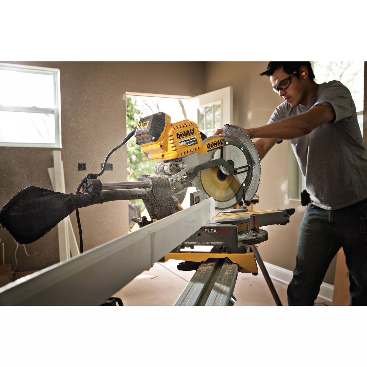 DEWALT FLEXVOLT 120-Volt MAX Lithium-Ion Brushless 12 In. Dual-Bevel Sliding Compound Cordless Miter Saw Kit - photo 3