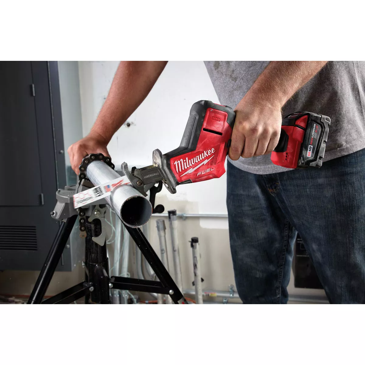 Milwaukee M18 FUEL HACKZALL Brushless Cordless Reciprocating Saw Kit with 5.0 Ah Battery & Charger - photo 5