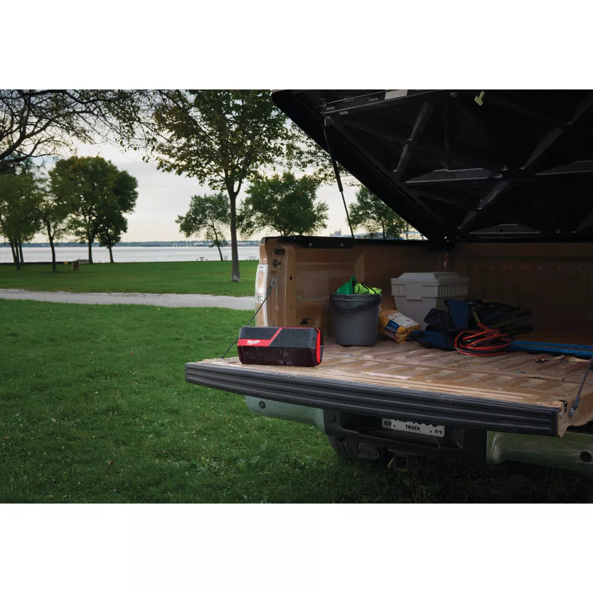 Milwaukee M18/M12 18V & 12V Lithium-Ion 100 Ft. Cordless Bluetooth Speaker (Tool Only) - photo 4