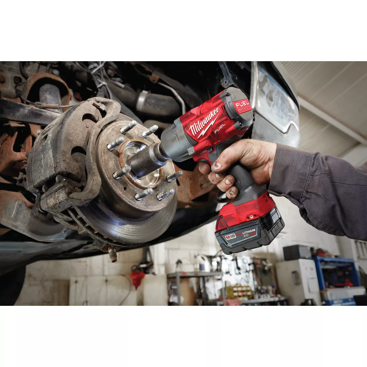 Milwaukee M18 FUEL Brushless 1/2 In. High Torque Cordless Impact Wrench Kit with Friction Ring, (2) 5.0 Resistant Batteries & Charger - photo 2