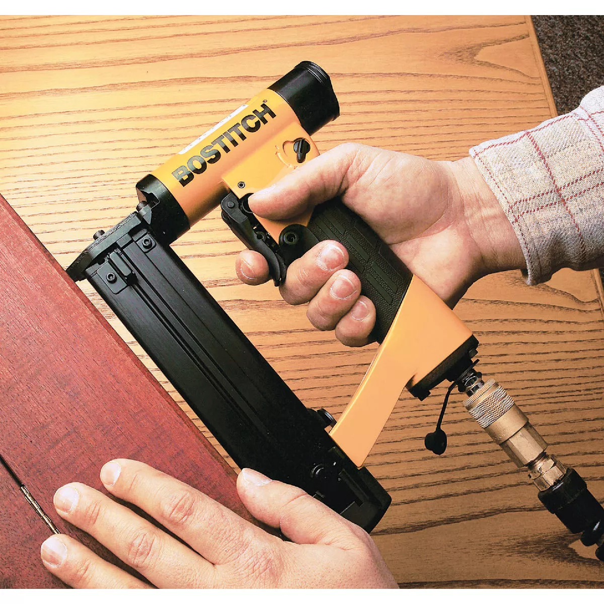 Bostitch 23-Gauge 1-3/16 In. Pin Nailer Kit - photo 4