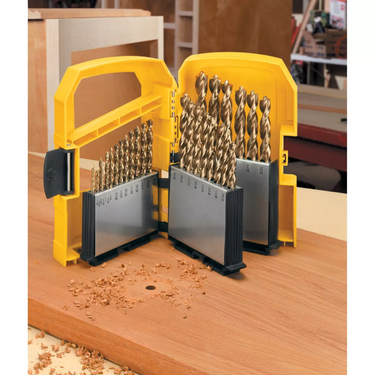 DEWALT 29-Piece Gold Ferrous Pilot Point Drill Bit Set, 1/16 In. thru 9/32 In. - photo 3