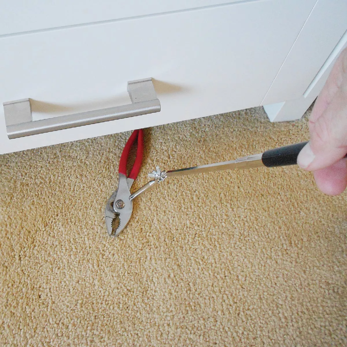 Master Magnetics 24 in. 5 Lb. Magnetic Pick-Up Tool - photo 6