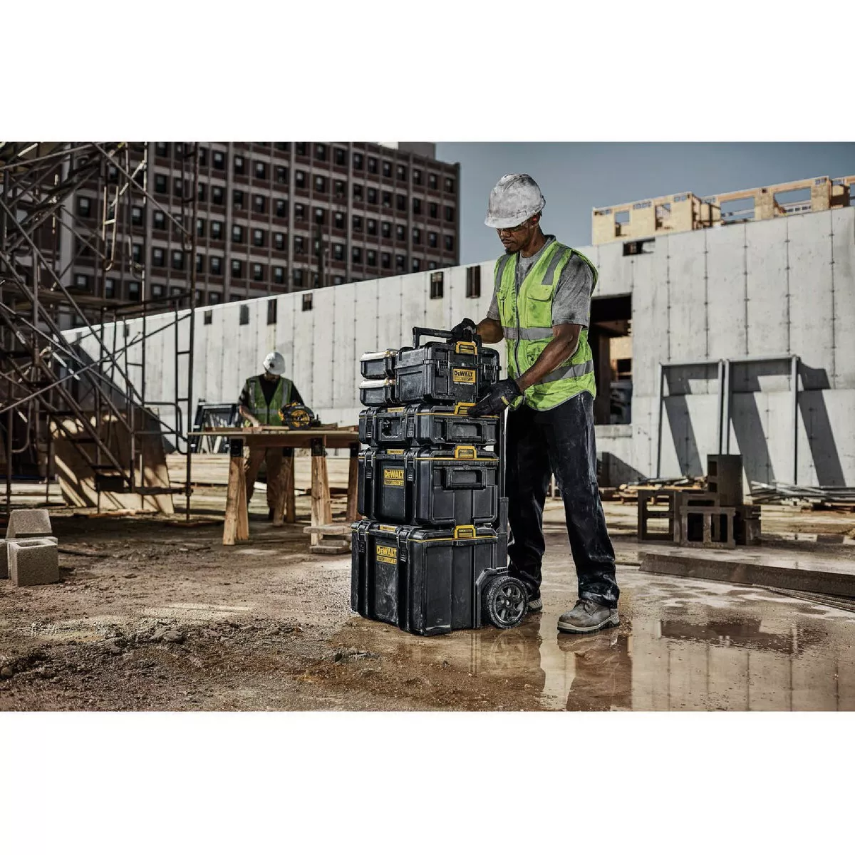DEWALT ToughSystem 2.0 20V Lithium-Ion Battery Dual Port Charger Box - photo 4