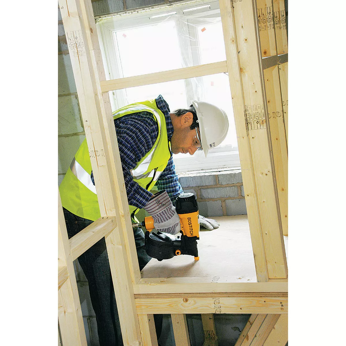 Bostitch 15 Degree 2-1/2 In. Coil Siding Nailer - photo 2