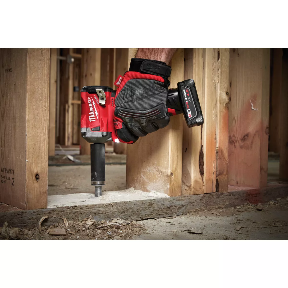 Milwaukee M12 FUEL Brushless 3/8 In. Stubby Cordless Impact Wrench Kit with (1) 4.0 Ah Battery, (1) 2.0 Ah Battery & Charger - photo 4