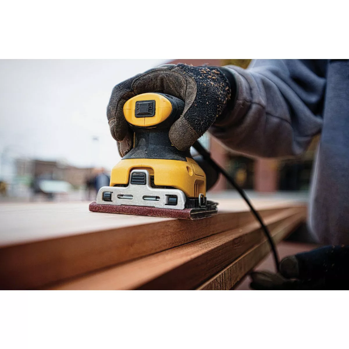 DEWALT 2.3 Amp 1/4 Sheet Sander - photo 7