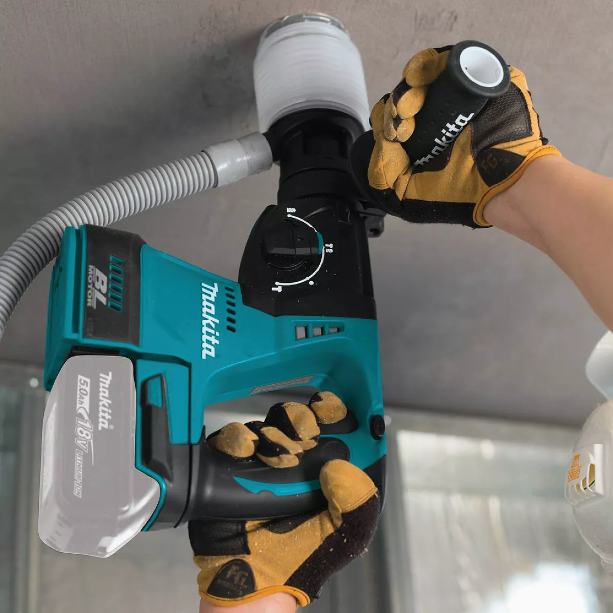 Makita 18 Volt LXT Lithium-Ion 1 In. Brushless SDS-Plus Cordless Rotary Hammer Drill (Tool Only) - photo 3