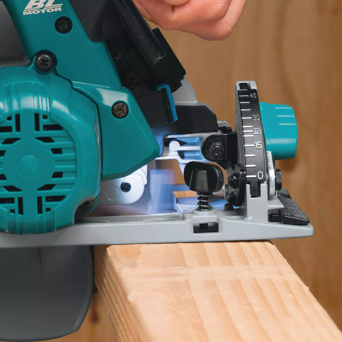Makita 18V LXT Lithium-Ion Brushless 6-1/2 In. Cordless Circular Saw (Tool Only) - photo 4
