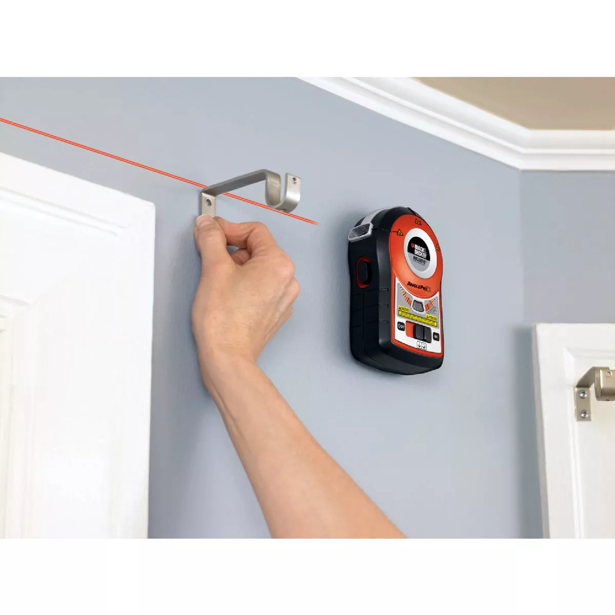 Black & Decker Bullseye 15 Ft. Auto-Leveling Line Laser Level with AnglePro - photo 4