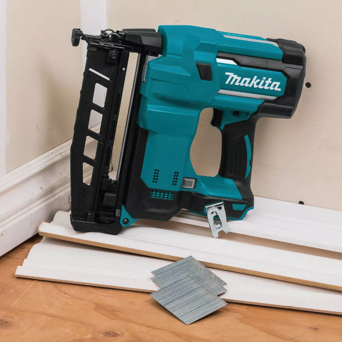 Makita 18 Volt LXT Lithium-Ion 18-Gauge 2 In. Cordless Brad Nailer (Tool Only) - photo 3