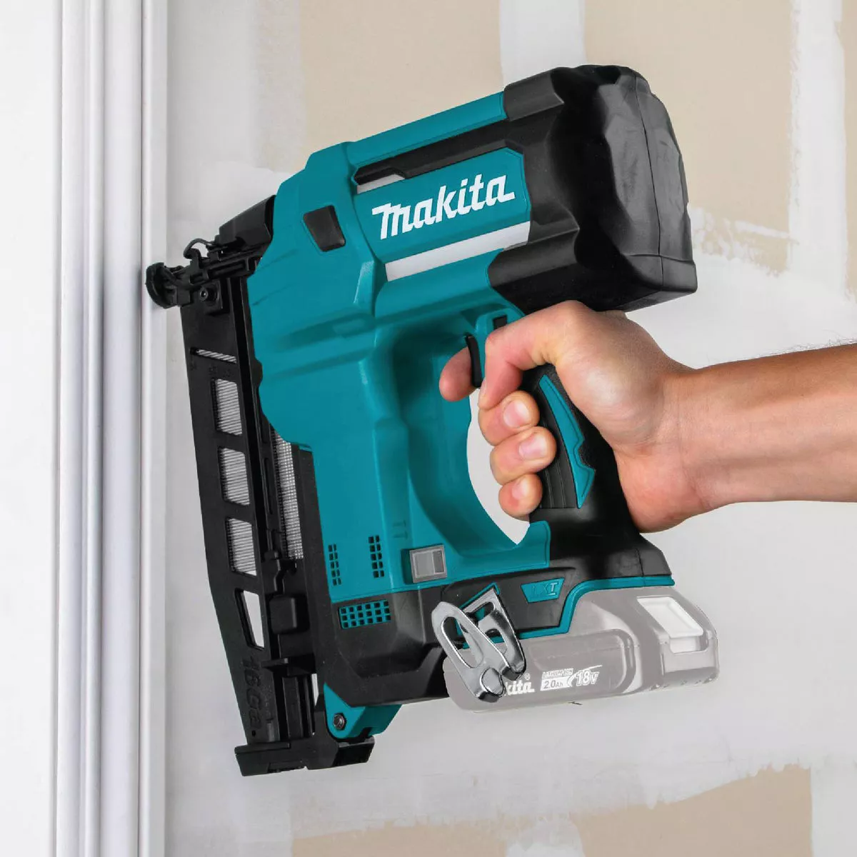 Makita 18 Volt LXT Lithium-Ion 18-Gauge 2 In. Cordless Brad Nailer (Tool Only) - photo 2