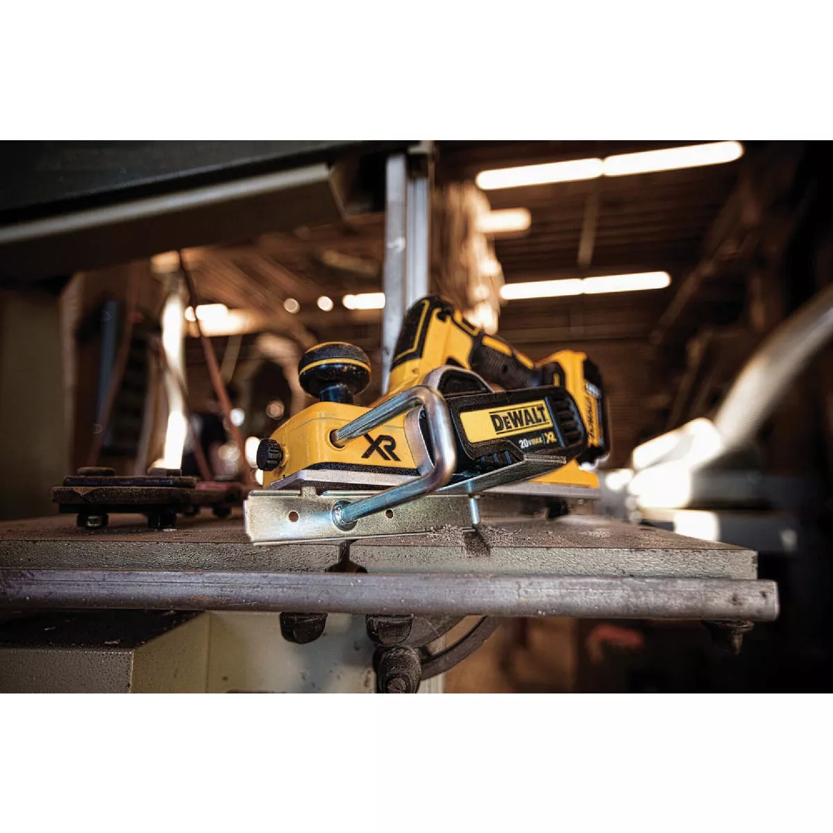 DEWALT 20V MAX XR 3-1/4 In. Brushless Cordless Planer (Tool Only) - photo 2