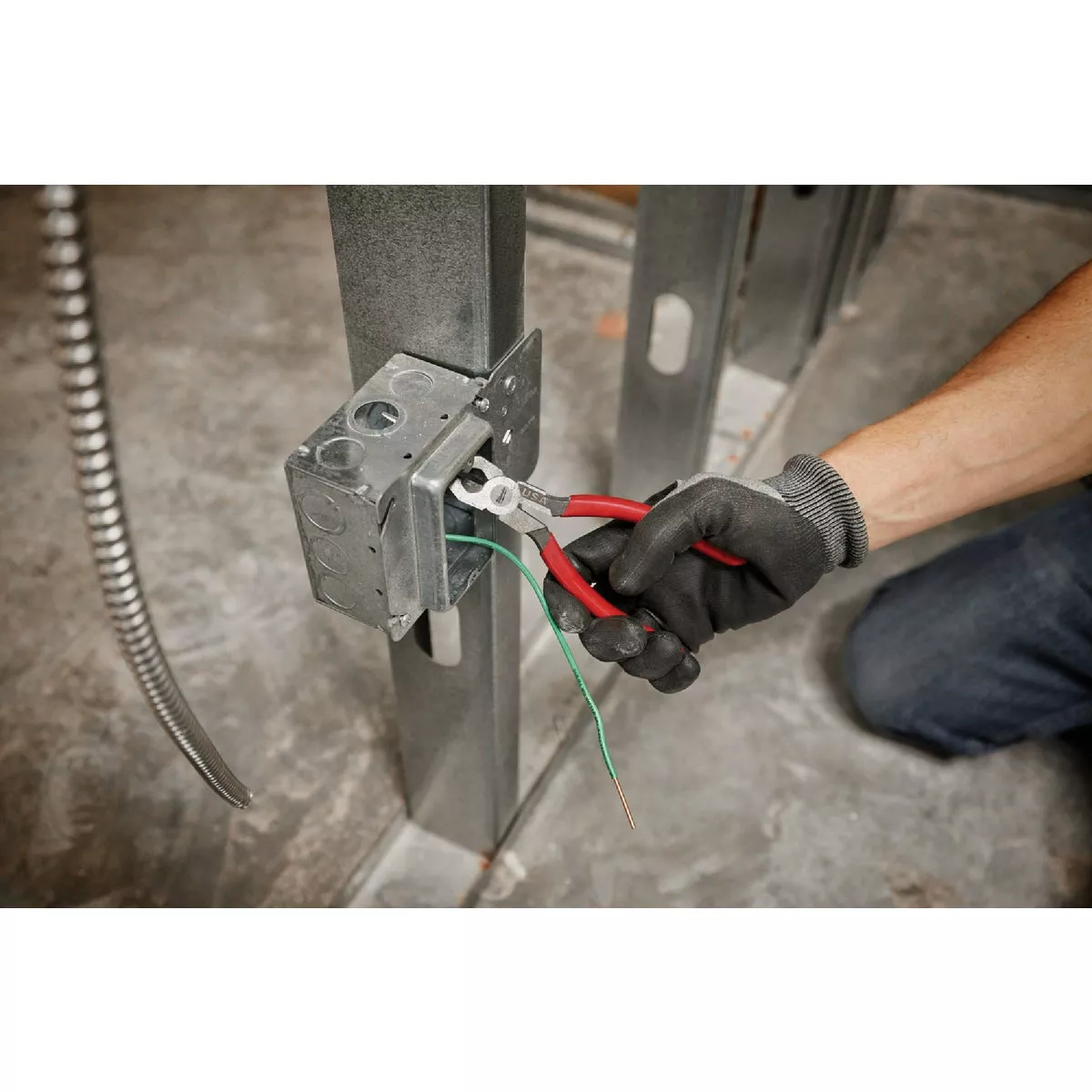 Milwaukee 8 In. Dipped Grip Long Nose Pliers (USA) - photo 6