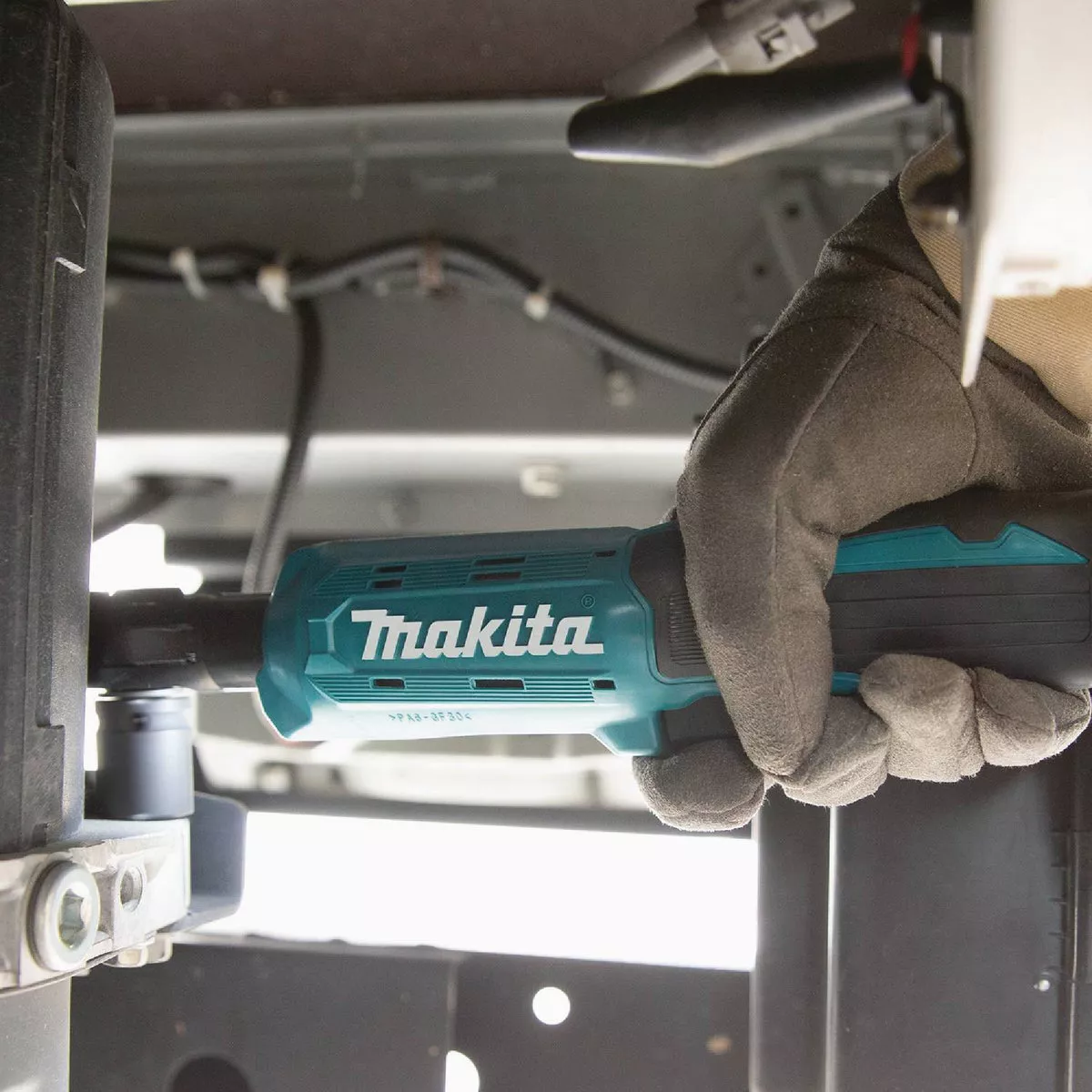 Makita 18V LXT Lithium-Ion 3/8 In. / 1/4 In. Cordless Ratchet (Tool Only) - photo 2