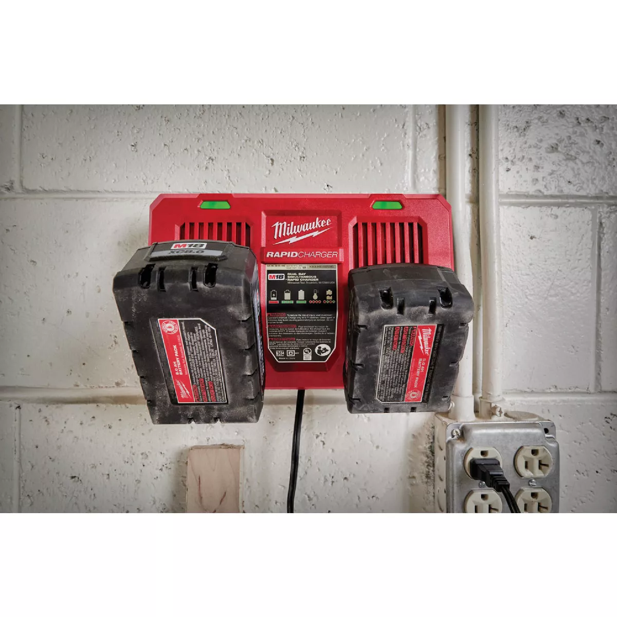 Milwaukee M18 18V Lithium-Ion Dual Bay Simultaneous Rapid Battery Charger - photo 6