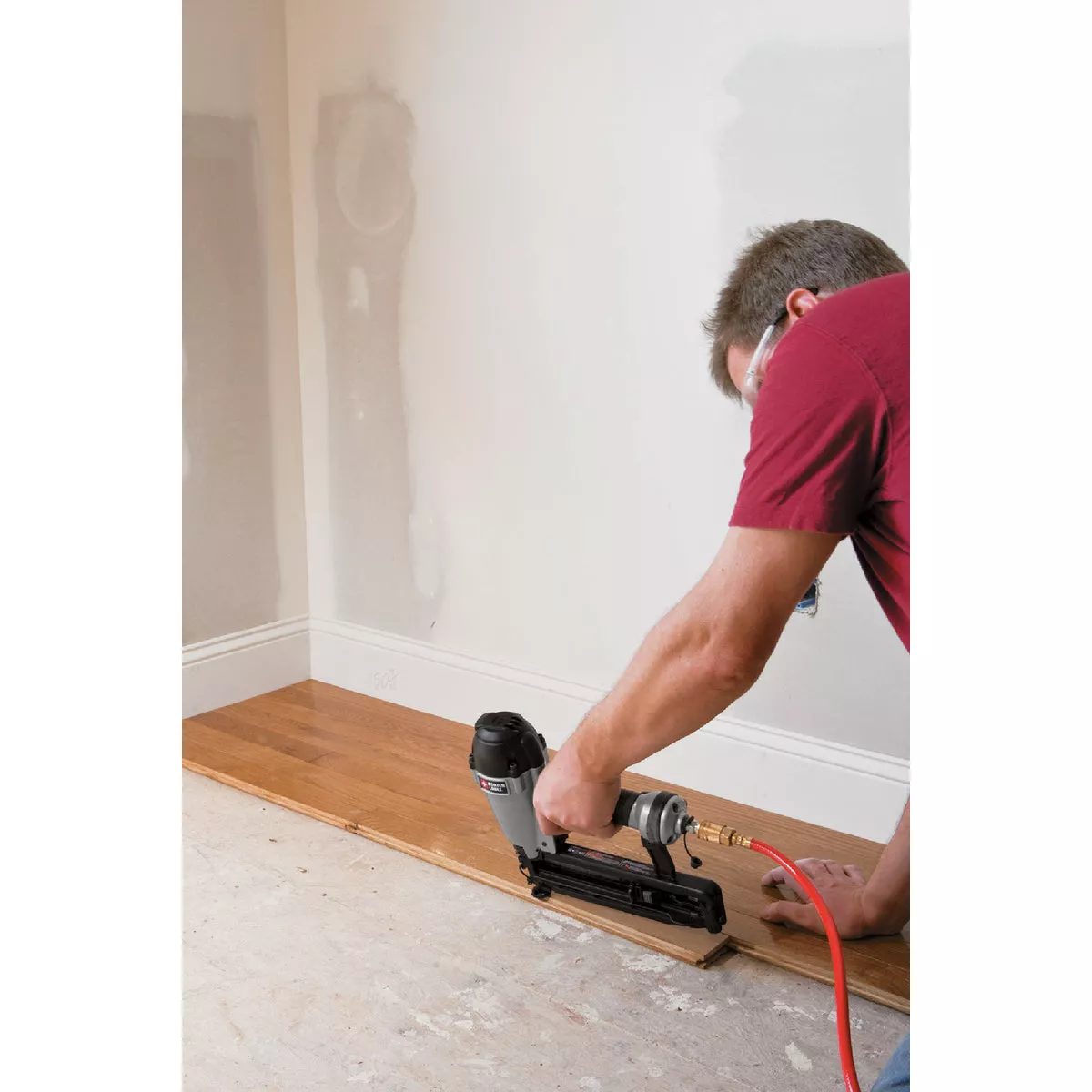 Porter Cable 16-Gauge 2-1/2 In. Straight Finish Nailer Kit - photo 2