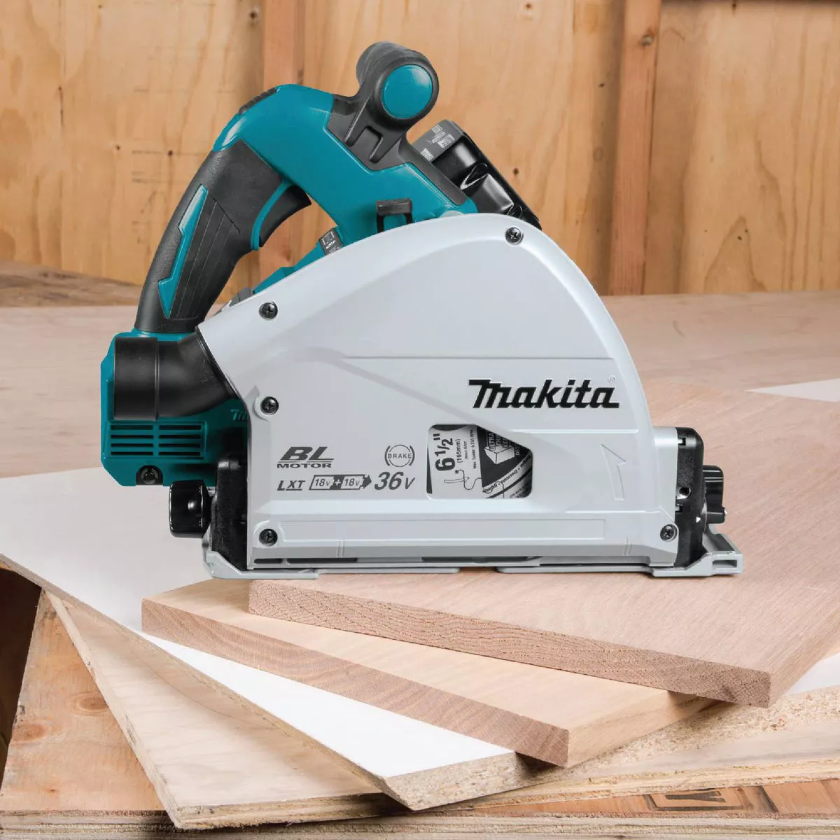 Makita 18V X2 LXT Brushless 6-1/2 In. Cordless Plunge Track Saw Kit with (2) 5.0 Ah Batteries & Dual Port Rapid Charger - photo 17