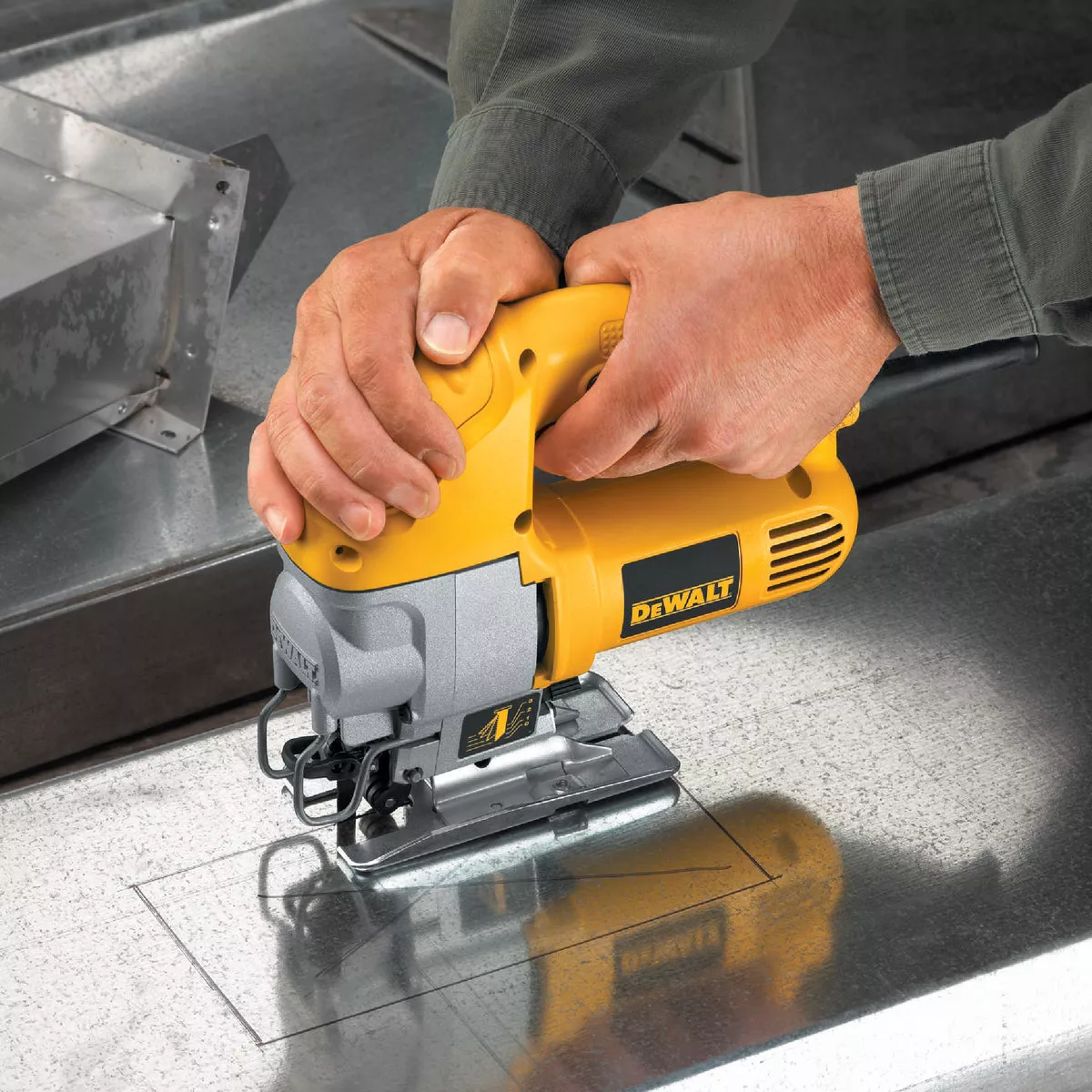 DEWALT 5.5A 4-Position 0-3100 SPM Jig Saw - photo 3