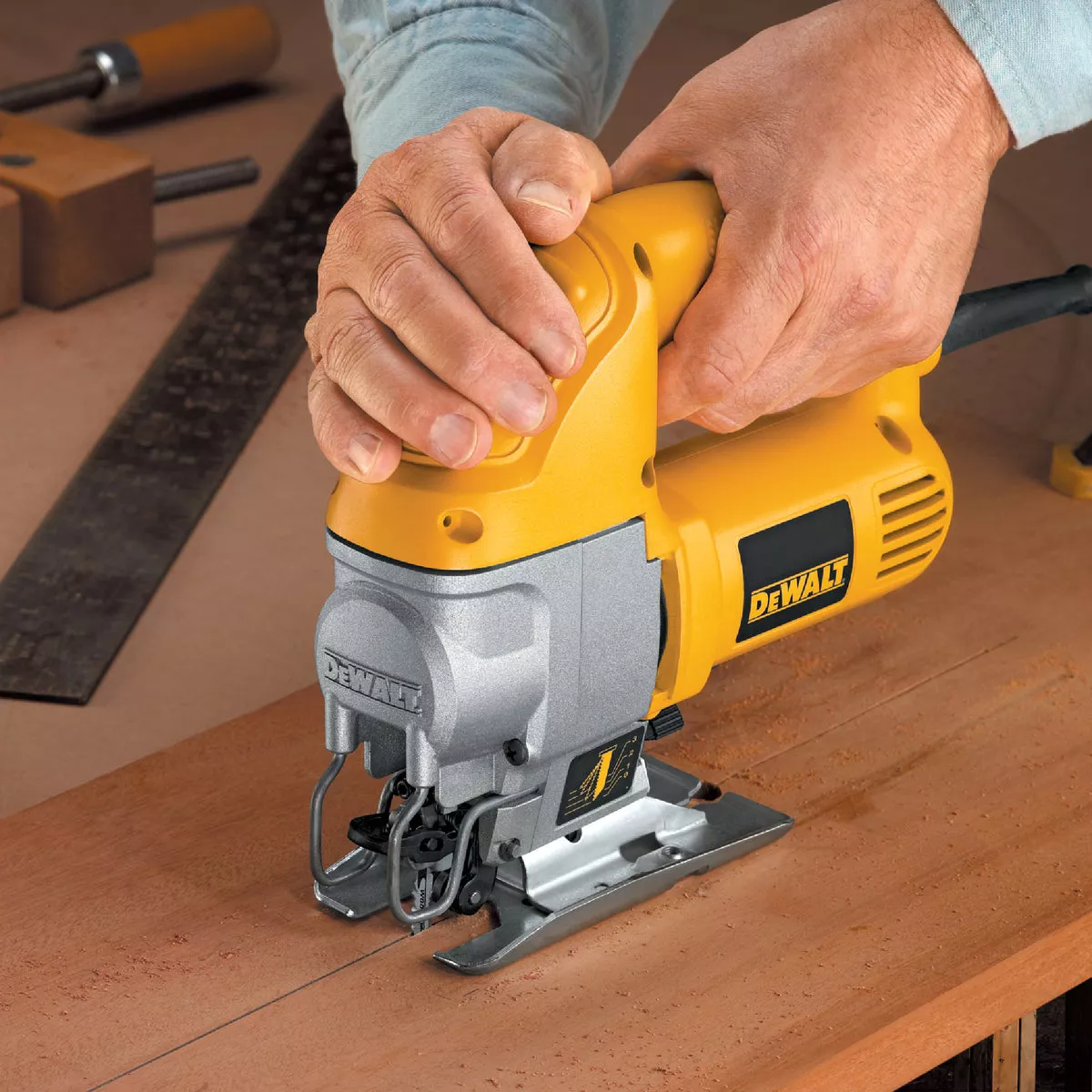 DEWALT 5.5A 4-Position 0-3100 SPM Jig Saw - photo 5