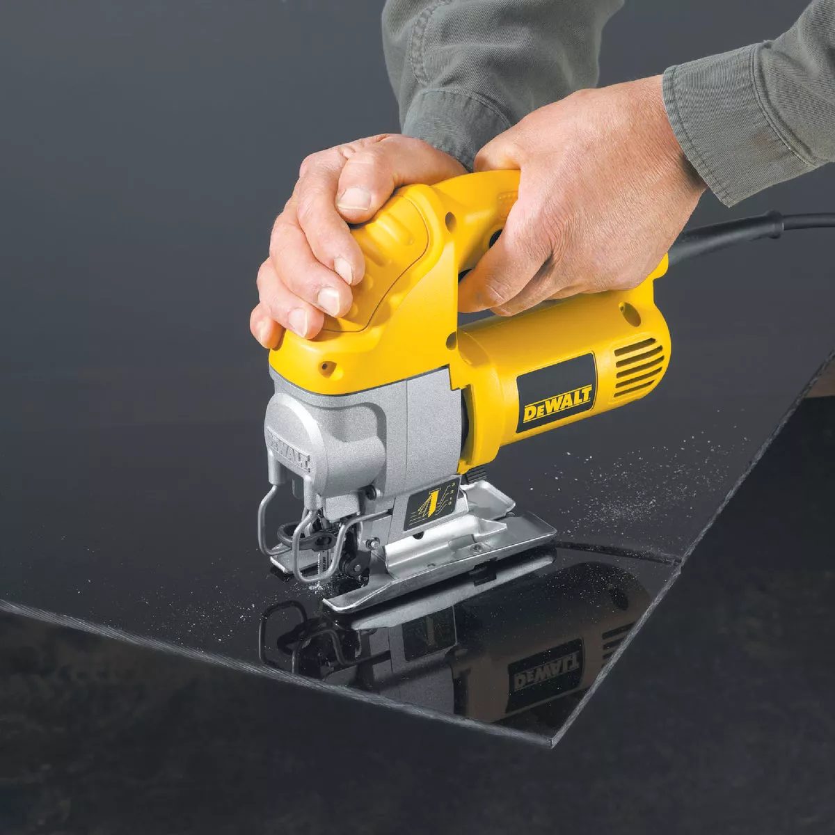 DEWALT 5.5A 4-Position 0-3100 SPM Jig Saw - photo 7