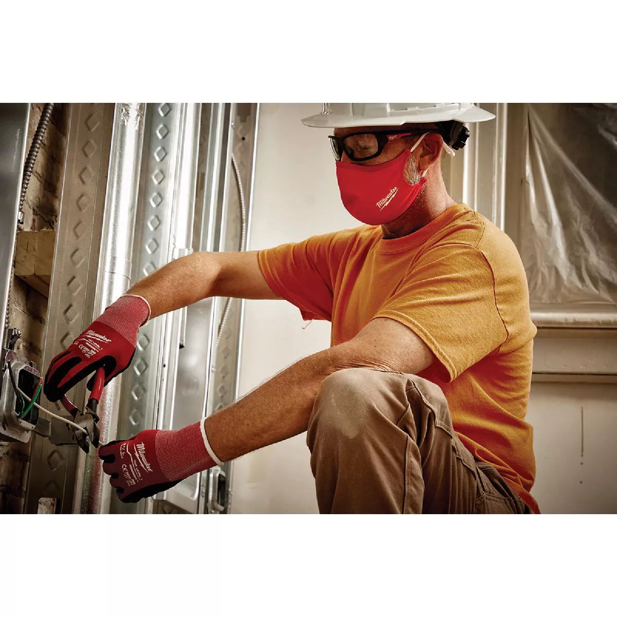 Milwaukee Red 2-Layer Washable Dust & Face Mask (3-Pack) - photo 3