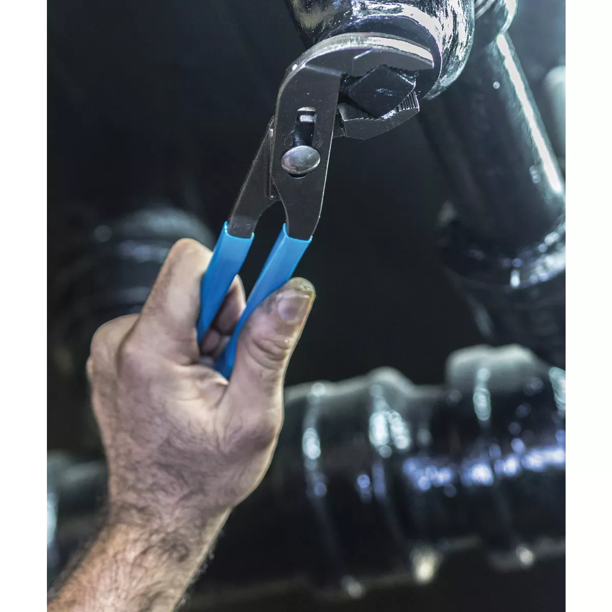 Channellock Griplock 9-1/2 In. V-Jaw Groove Joint Pliers - photo 4
