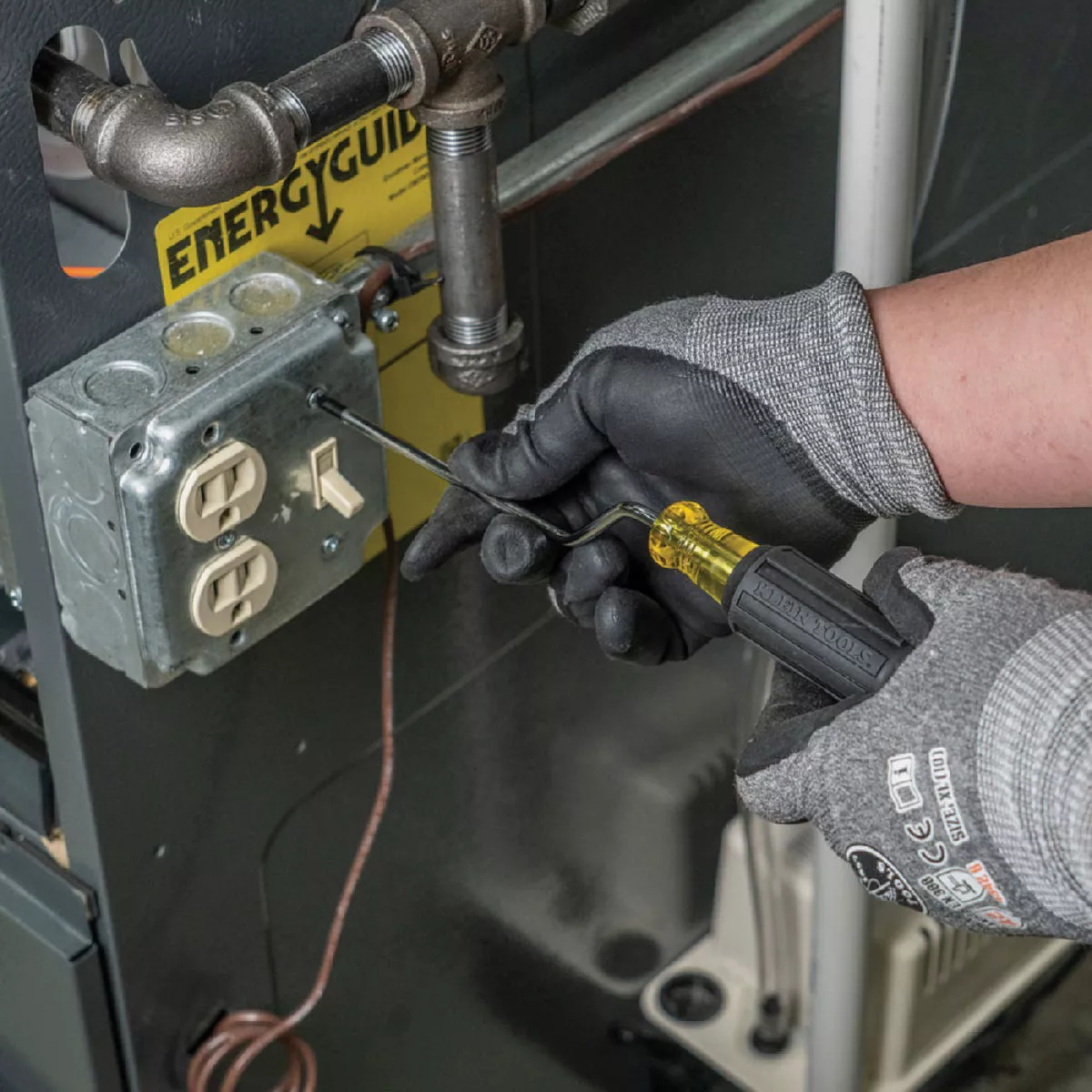 Klein Rapi-Driv 3/16 In. Cabinet-Tip 6 In. x 9-3/4 In. Rotary Screwdriver - photo 4