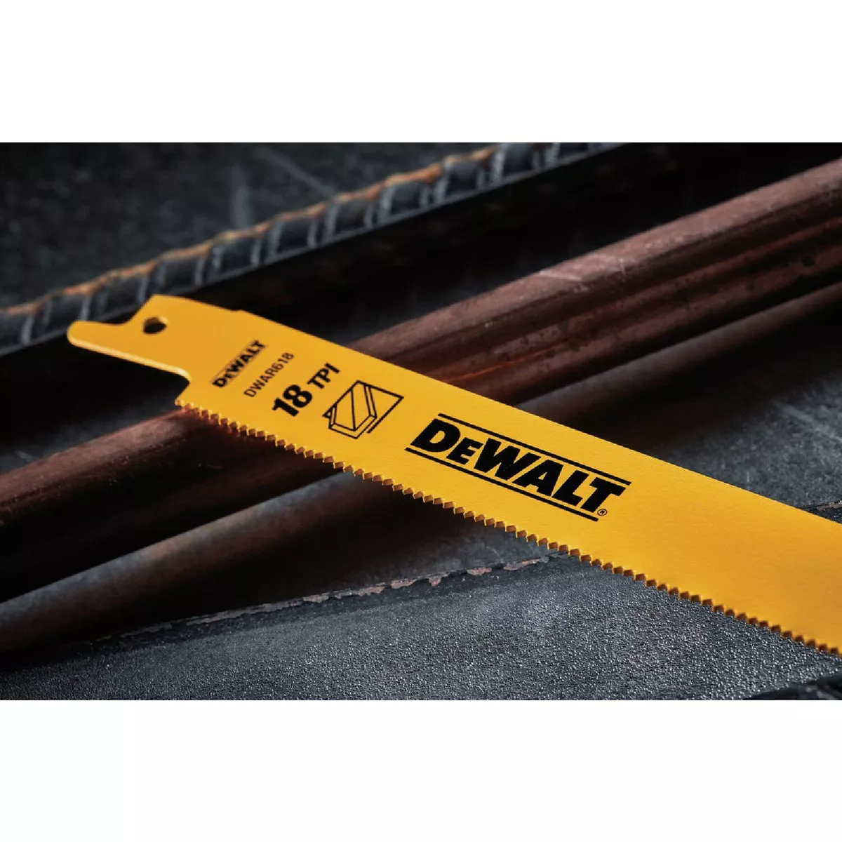 DEWALT 6 In. 18 TPI Bi-Metal Metal Reciprocating Saw Blade (5-Pack) - photo 2