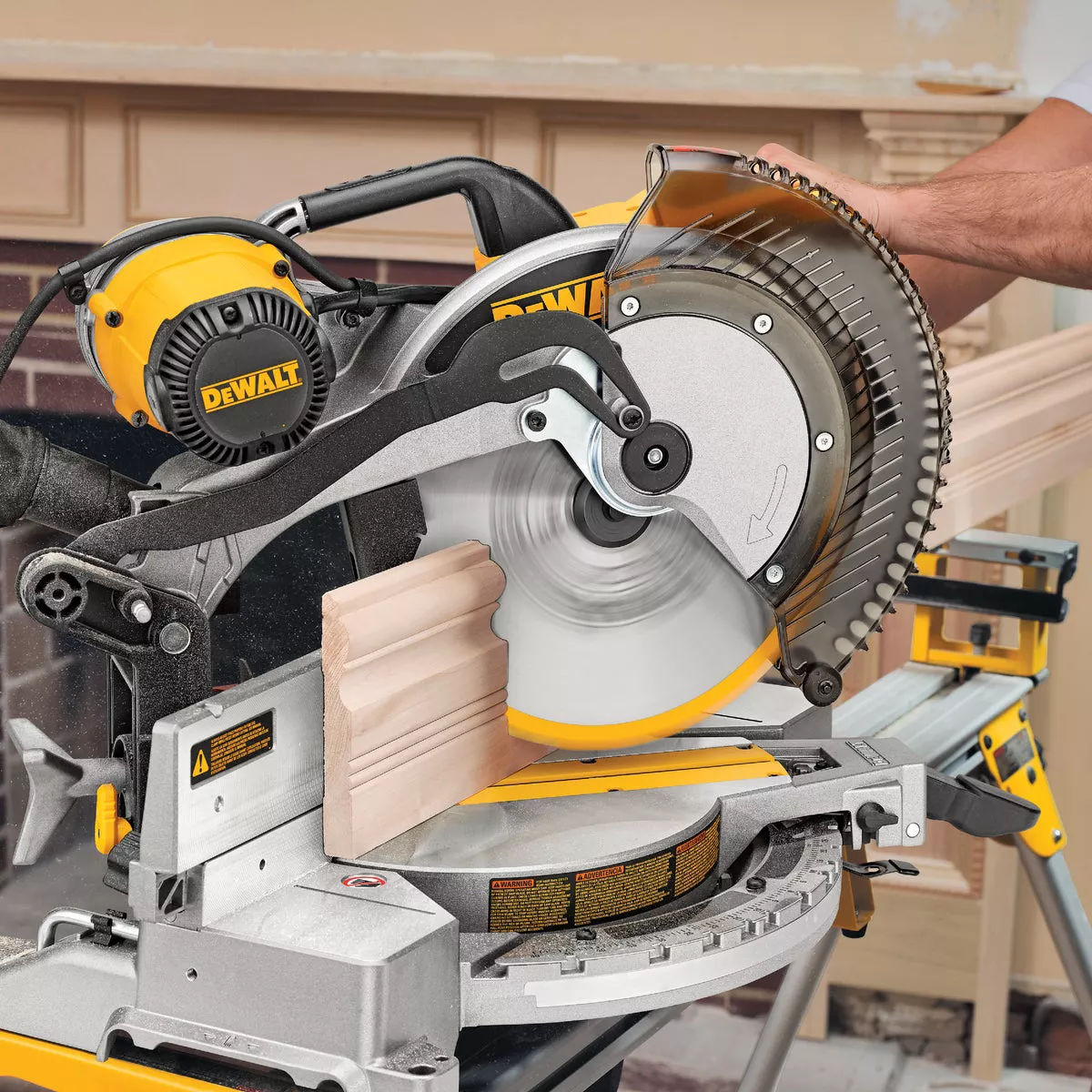 DEWALT 12 In. 15-Amp Dual-Bevel Compound Miter Saw | Do it Best