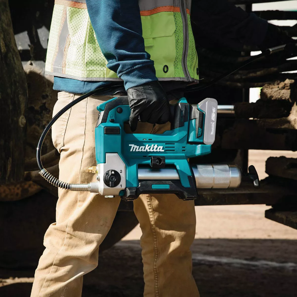 Makita 18V LXT Lithium-Ion Cordless Grease Gun (Tool Only) - photo 4