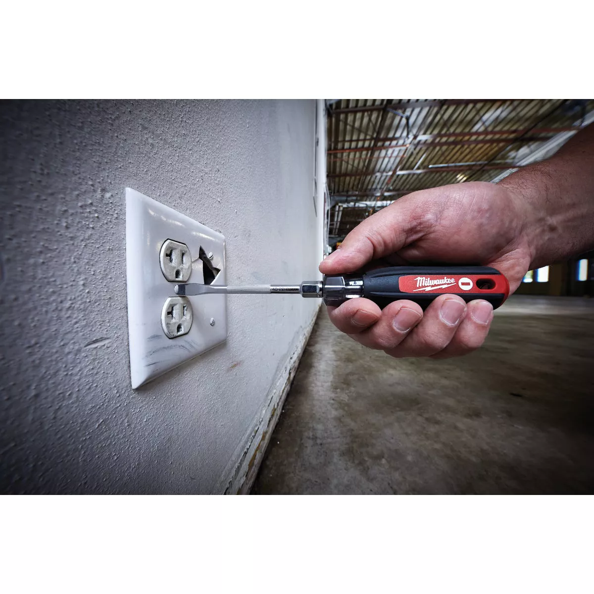 Milwaukee 1/4 In. x 4 In. Cushion Grip Slotted Screwdriver - photo 2