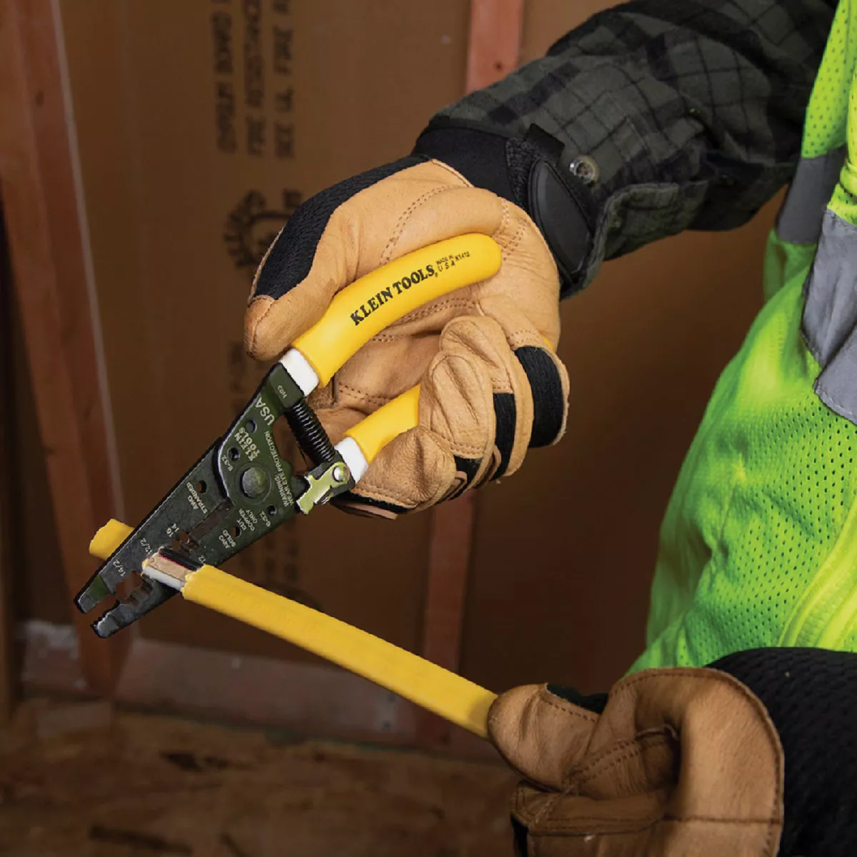 Klein 7-3/4 In. 12/2 and 14/2 AWG Solid Kurved NM Wire Stripper - photo 4