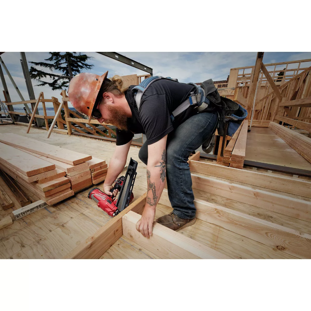 Milwaukee M18 FUEL Brushless 30 Degree Cordless Framing Nailer Kit with 5.0 Ah Battery & Charger - photo 10