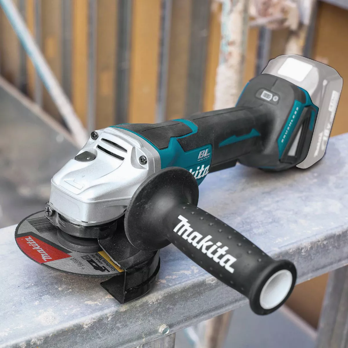 Makita 18 Volt LXT Lithium-Ion 4-1/2 In. - 5 In. Brushless Cordless Paddle Switch Angle Grinder (Tool Only) - photo 7