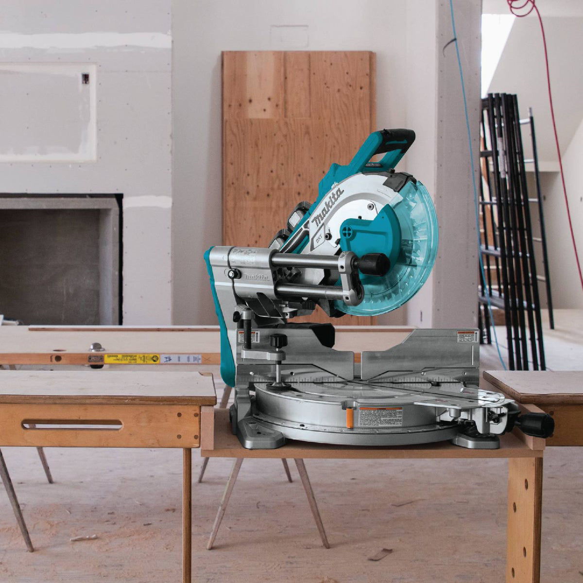 Makita dual deals bevel miter saw