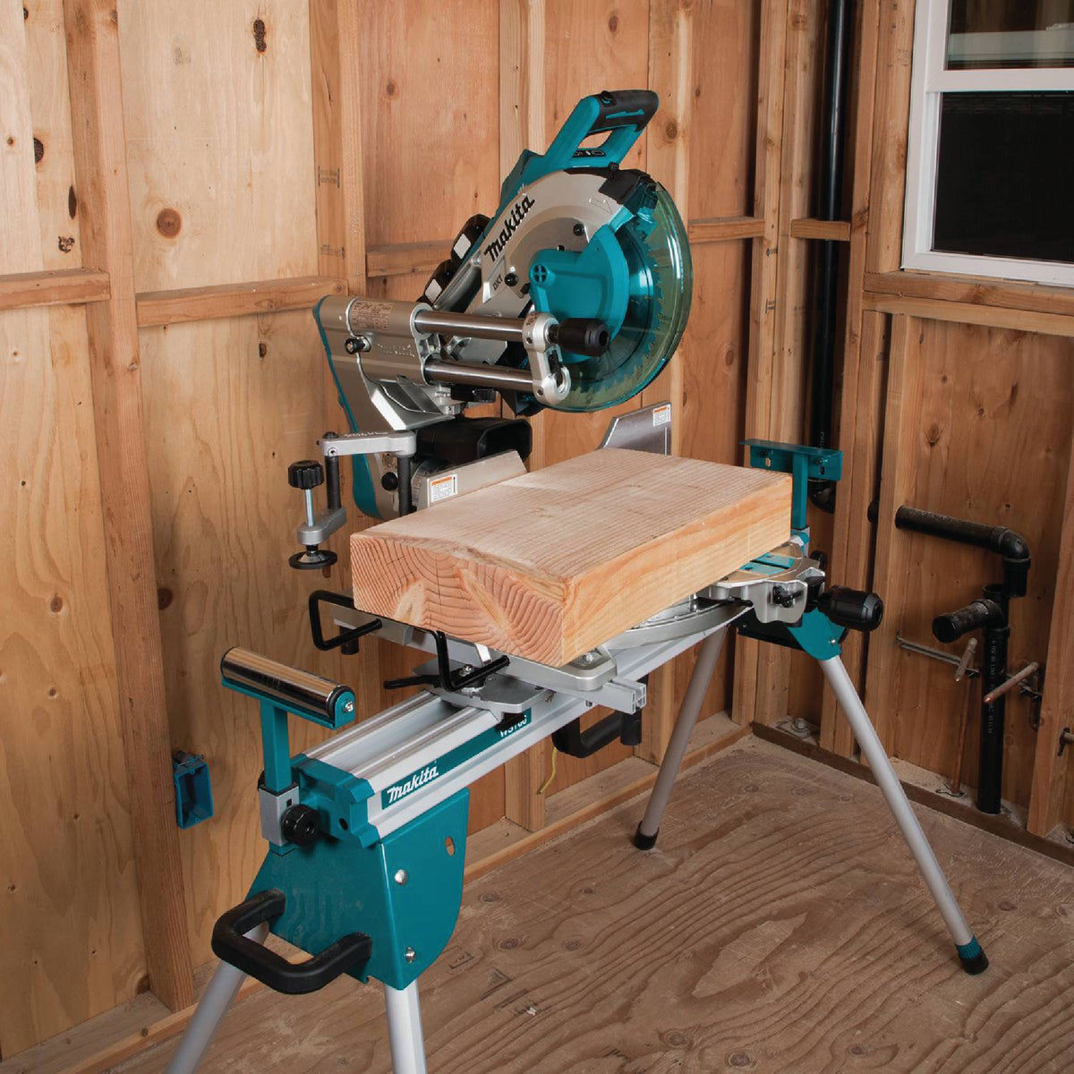 Makita 18 deals volt miter saw