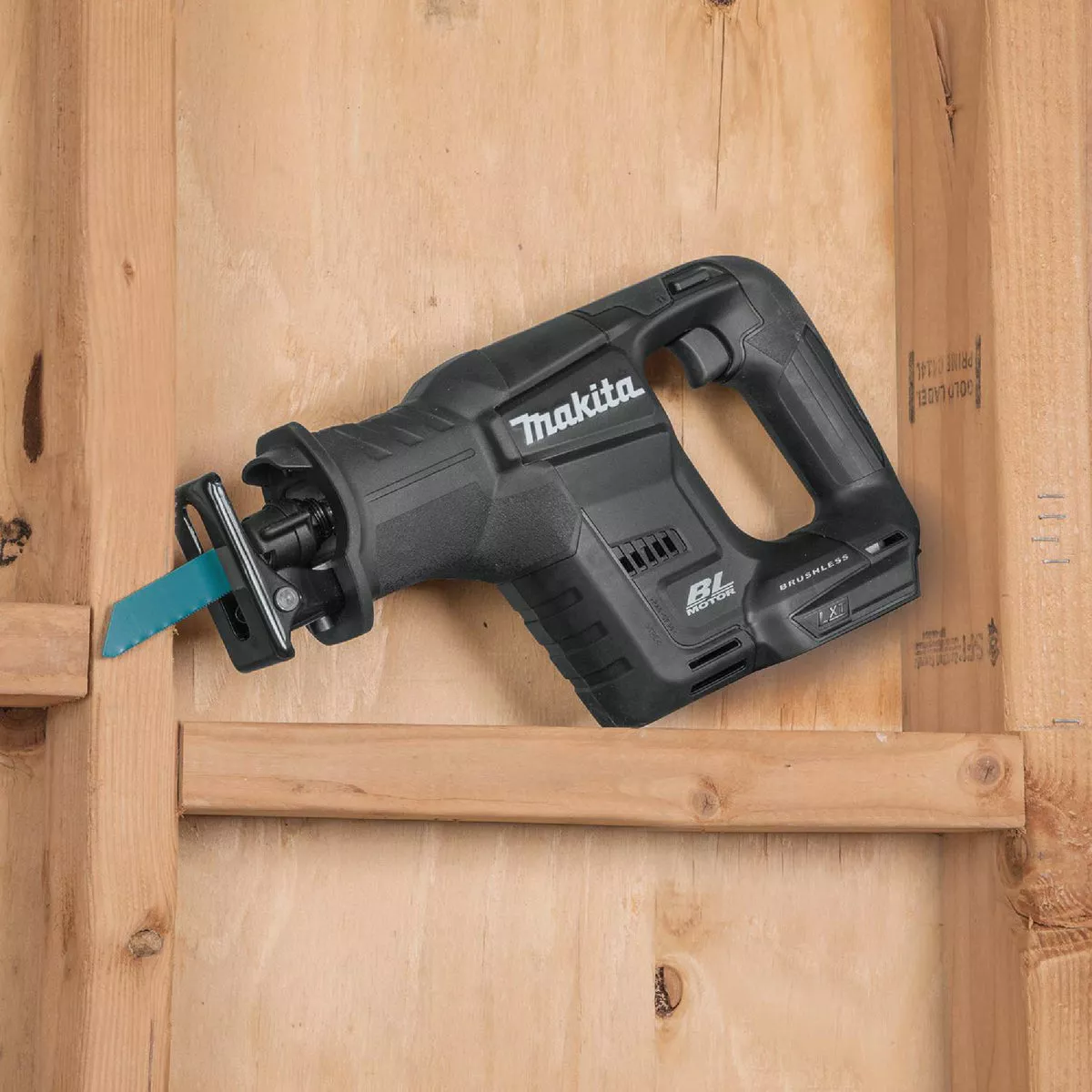 Makita 18 Volt LXT Lithium-Ion Brushless Sub-Compact Cordless Reciprocating Saw (Tool Only) - photo 3