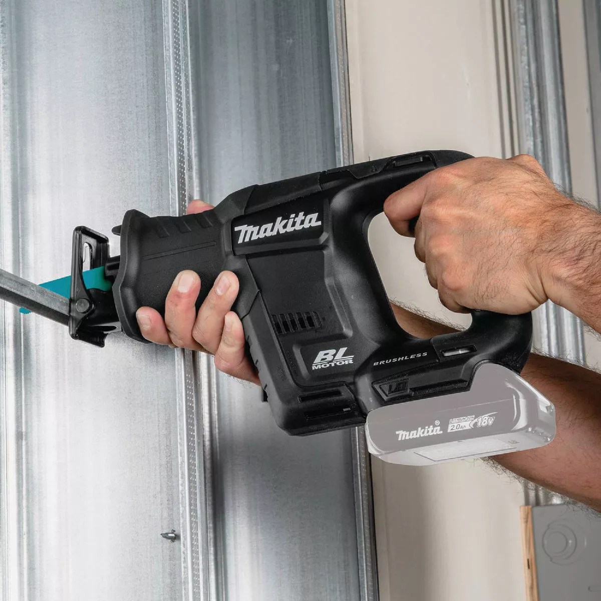 Makita 18 Volt LXT Lithium-Ion Brushless Sub-Compact Cordless Reciprocating Saw (Tool Only) - photo 4