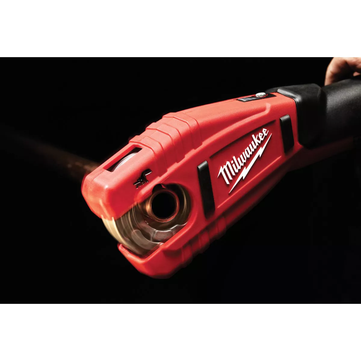 Milwaukee M12 Lithium-Ion Copper Cordless Pipe Cutter Kit with 1.4 Ah Battery & Charger - photo 2